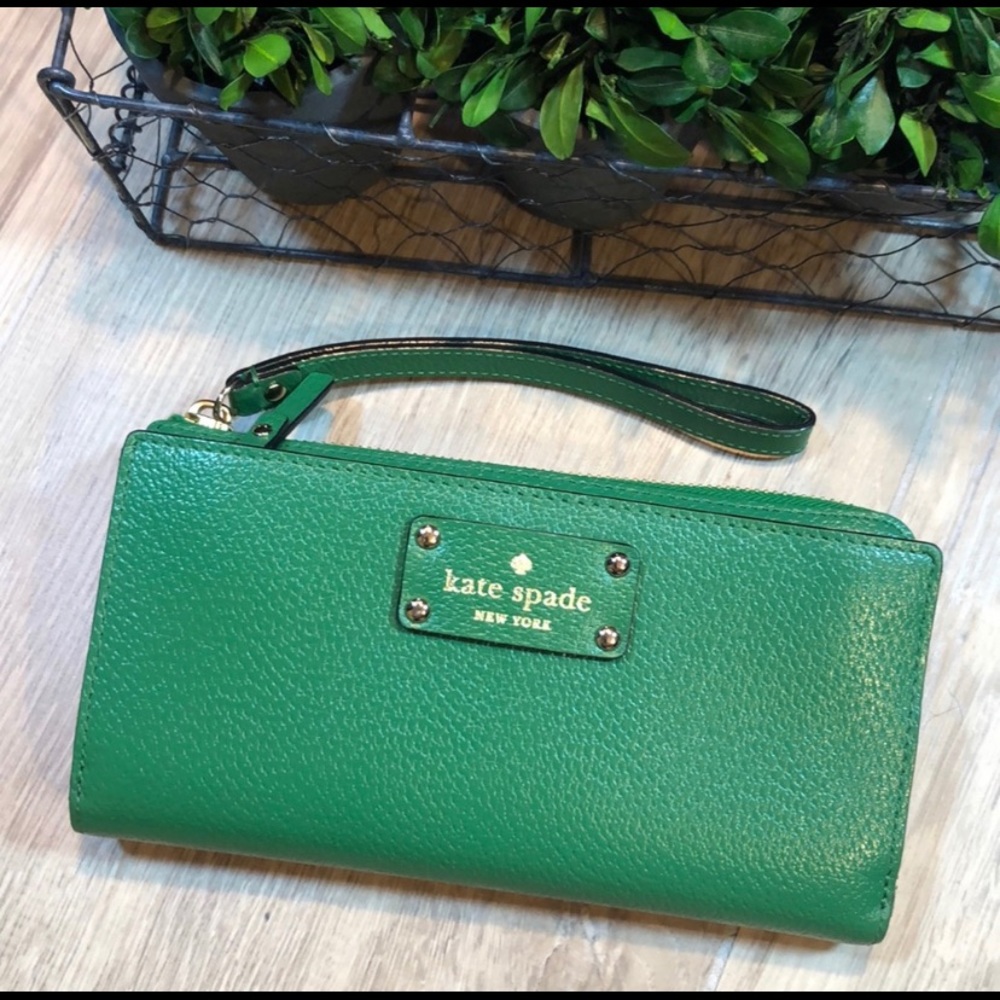 Kate Spade Wristlet Wallet NWOT